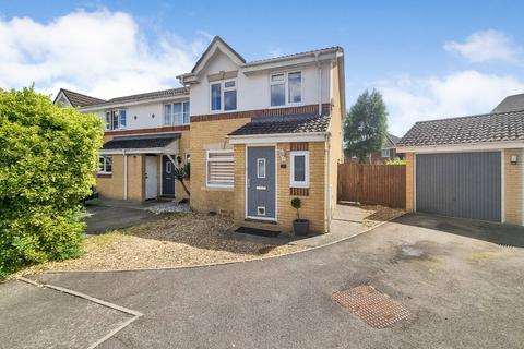22 Shackleton Close, Ash Vale, Aldershot, GU12 5SB