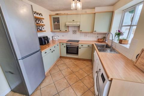 22 Shackleton Close, Ash Vale, Aldershot, GU12 5SB