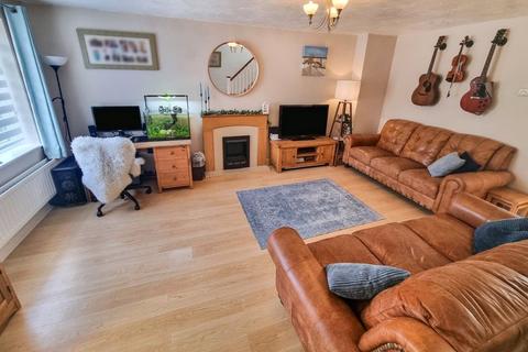 22 Shackleton Close, Ash Vale, Aldershot, GU12 5SB