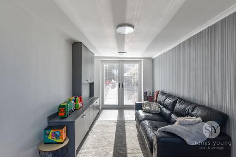 9 Harrier Drive, Blackburn, BB1 8LW