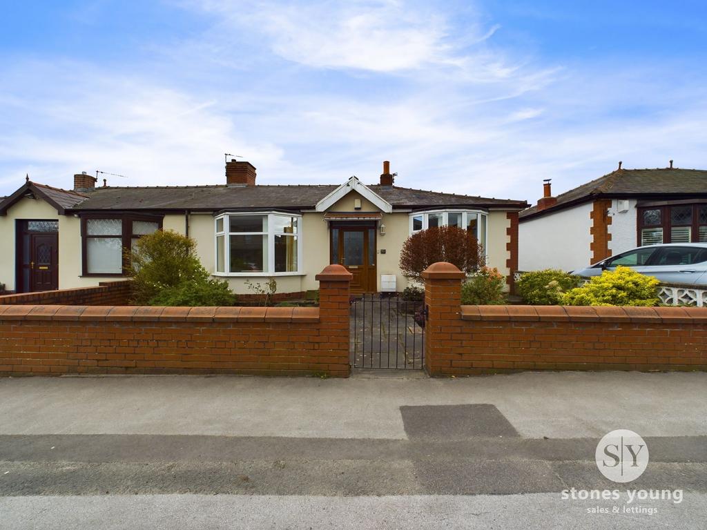 Harwood Lane, Great Harwood, BB6 2 bed semidetached bungalow for sale