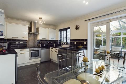 11 Beamish Avenue, Blackburn, BB2 4FP