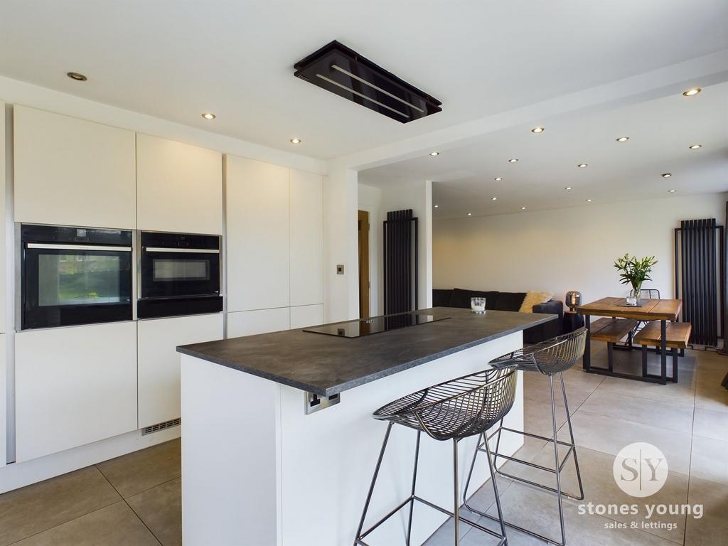 Kitchen/ Diner/ Snug