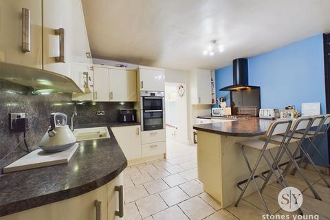 4 bedroom end of terrace house for sale, Pendle Road, Clitheroe, BB7