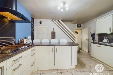 4 bedroom end of terrace house for sale, Pendle Road, Clitheroe, BB7