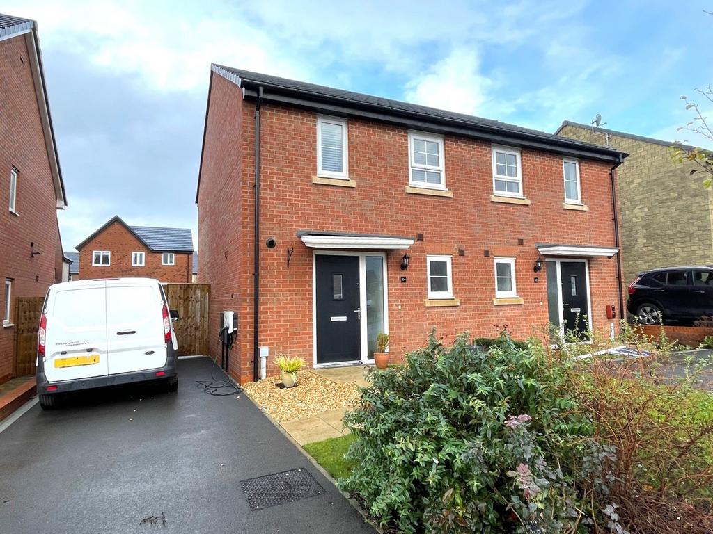 Hawthorn Road, Barrow, BB7 2 bed semidetached house for sale £215,000