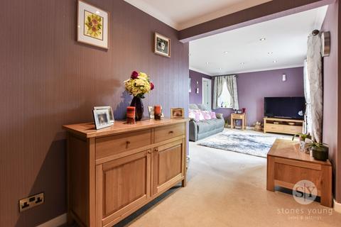 35 Alpine Grove, Blackburn, BB2 4QW