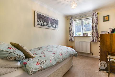 35 Alpine Grove, Blackburn, BB2 4QW