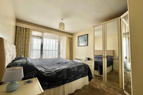 9, Marina Court Roundham Road, Paignton, TQ4 6DX