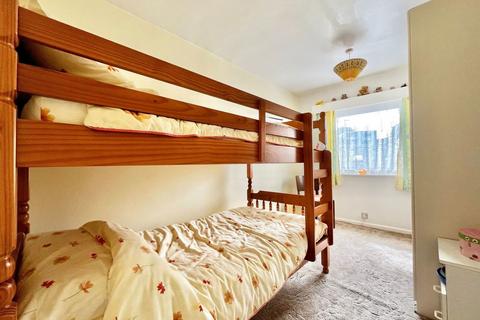 9, Marina Court Roundham Road, Paignton, TQ4 6DX