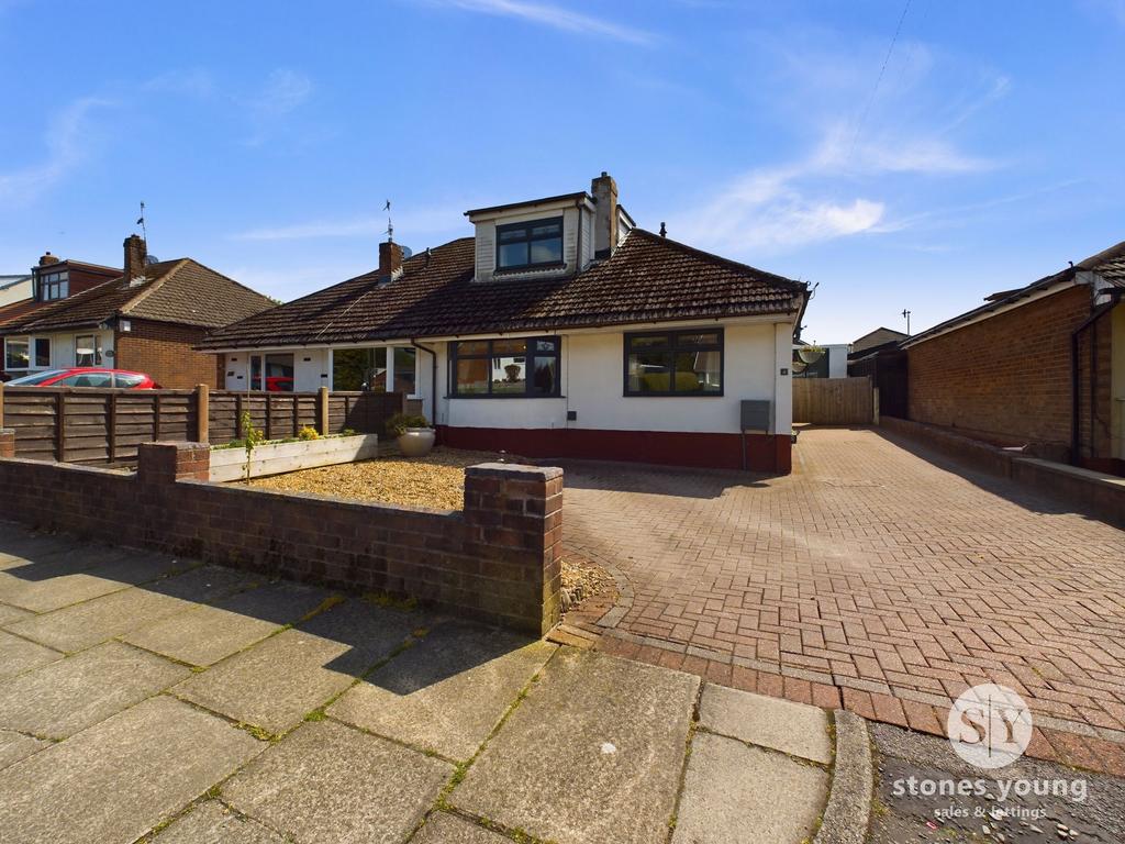 Countess Road, Lower Darwen, BB3 3 bed semidetached house for sale £