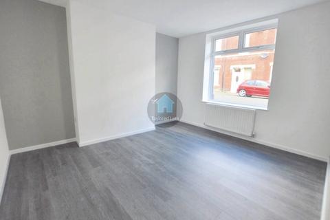 1 bedroom flat to rent, Vine Street, Wallsend NE28