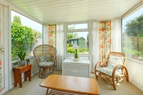2 bedroom detached bungalow for sale, Mount Pleasant Close, Lyminge, Folkestone, CT18
