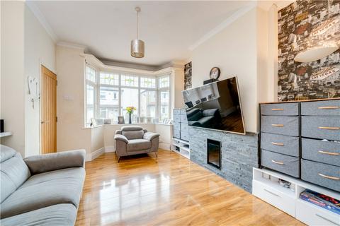 3 bedroom semi-detached house for sale, Oxford Avenue, Guiseley, Leeds, West Yorkshire, LS20