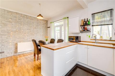 3 bedroom semi-detached house for sale, Oxford Avenue, Guiseley, Leeds, West Yorkshire, LS20