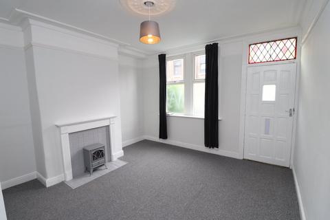 3 bedroom terraced house to rent, Moorfield Avenue, Leeds, West Yorkshire, LS12