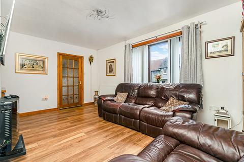 3 bedroom end of terrace house for sale, Cairnwell Place, Kirkcaldy, KY2