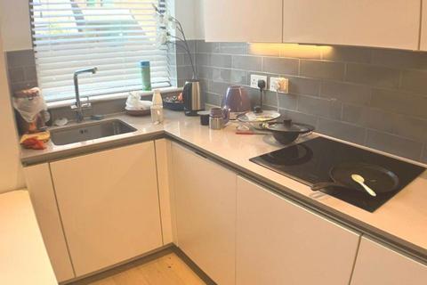 3 bedroom flat to rent, Wentworth Street, London E1