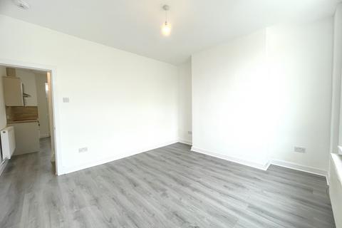 2 bedroom end of terrace house to rent, Auburn Avenue, Bredbury, Stockport, Cheshire, SK6