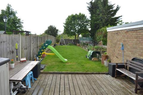 59 Linnet Drive, Chelmsford, CM2 8AE