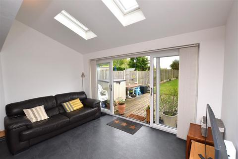 59 Linnet Drive, Chelmsford, CM2 8AE