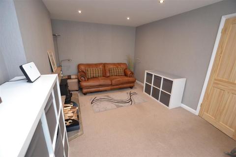 59 Linnet Drive, Chelmsford, CM2 8AE