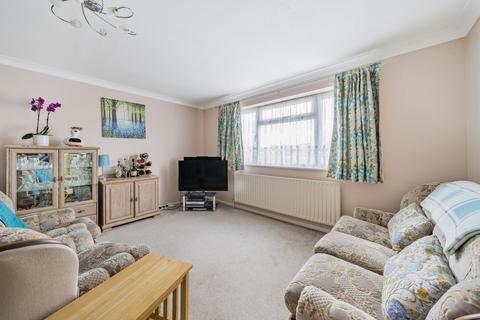 2 bedroom maisonette for sale, The Crescent, Surrey TW15