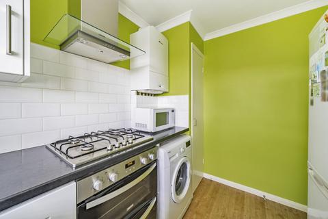 4, Conifer Court The Crescent, Ashford, TW15 2SY
