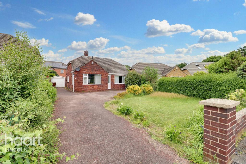 Cresta Close, North Hykeham 3 bed detached bungalow for sale £190,000