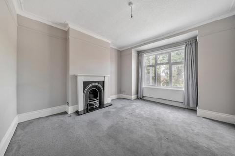 2 bedroom apartment to rent, Ambleside Gardens London SW16