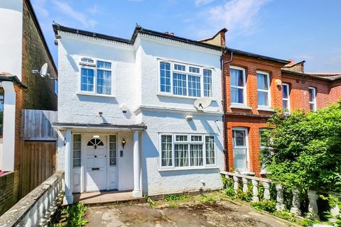 3 bedroom end of terrace house to rent, Wellmeadow Road, London, Greater London, SE6 1HS