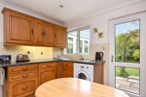 4 Gregory Close, Hockley, SS5 4NF