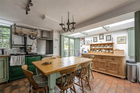 20 High Street, Templecombe, BA8 0JB