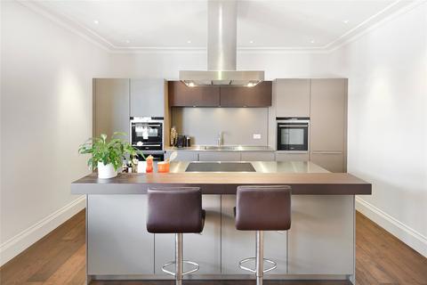 3 bedroom apartment to rent, Ashley Gardens, Emery Hill Street, Westminster, London, SW1P