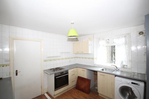 2 bedroom flat to rent, Goldhawk Road, Shepherds Bush, Middlesex, W12