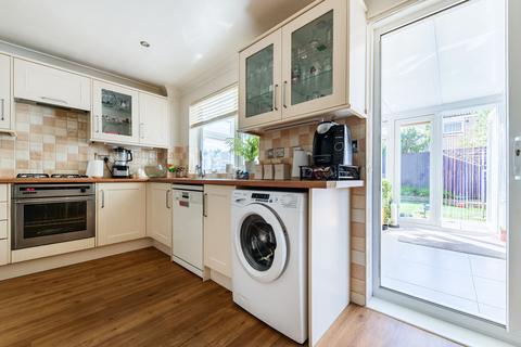 4 Foxhill, Peacehaven, BN10 7SE