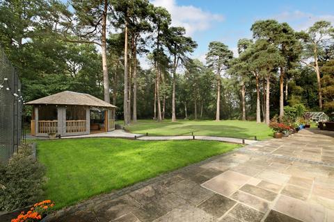 White Lodge Stoke Common Road, Fulmer, Slough, SL3 6HA