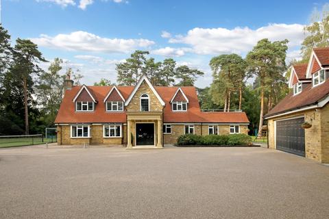 White Lodge Stoke Common Road, Fulmer, Slough, SL3 6HA