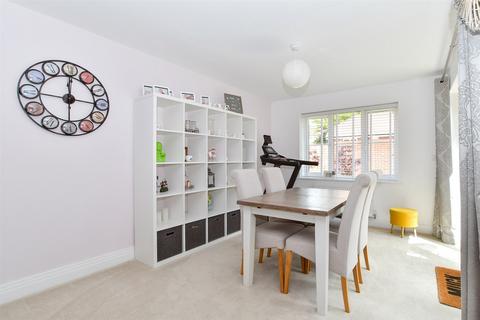 4 bedroom end of terrace house for sale, Corden Place, Pulborough, West Sussex