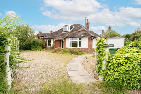 3 bedroom chalet for sale, Sandy Lane, West Runton