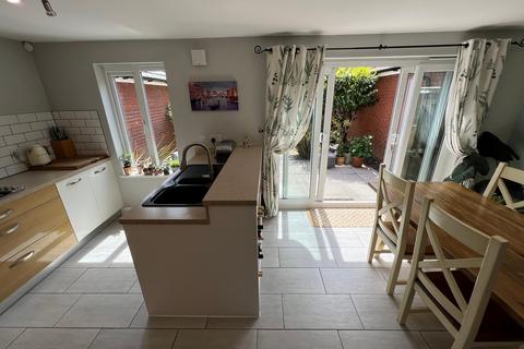 8 Parc Dan Y Bryn, Tonyrefail, Porth, CF39 8JS