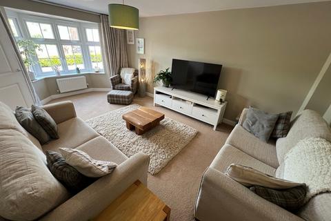8 Parc Dan Y Bryn, Tonyrefail, Porth, CF39 8JS