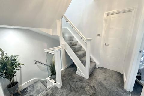 27 Broadpool Green, Whickham, Newcastle Upon Tyne, NE16 4RH