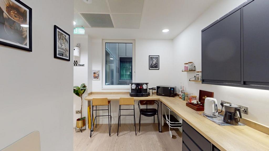 24 King William St04152024 145947 1.jpg