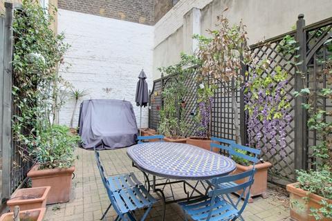 2 bedroom apartment to rent, Whites Row, London E1