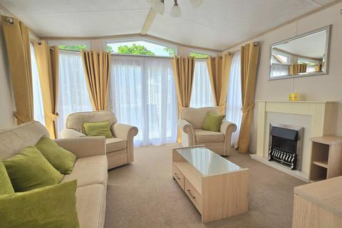 3 bedroom cottage to rent, Farnham Road, Liss