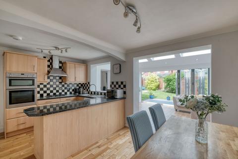 5 bedroom detached house for sale, Low Fold Close, Worcester, WR2 5UE