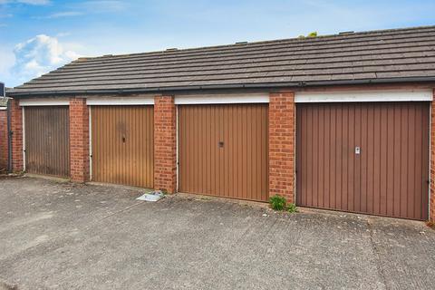 19 Cliff Bastin Close, Exeter, EX2 5QW