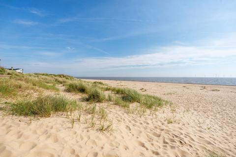 3 bedroom terraced house for sale, Beach Road, Caister-On-Sea, NR30