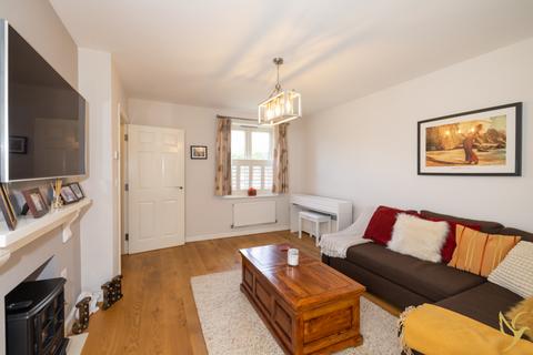 62 Dalziel Drive, Whittington, Worcester, WR5 2QY